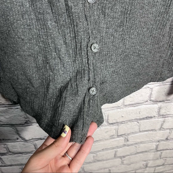 ¥💙2/$40💙NWT SO Grey Long Sleeve Button Down Lightweight Cardigan Size Small - Picture 9 of 16